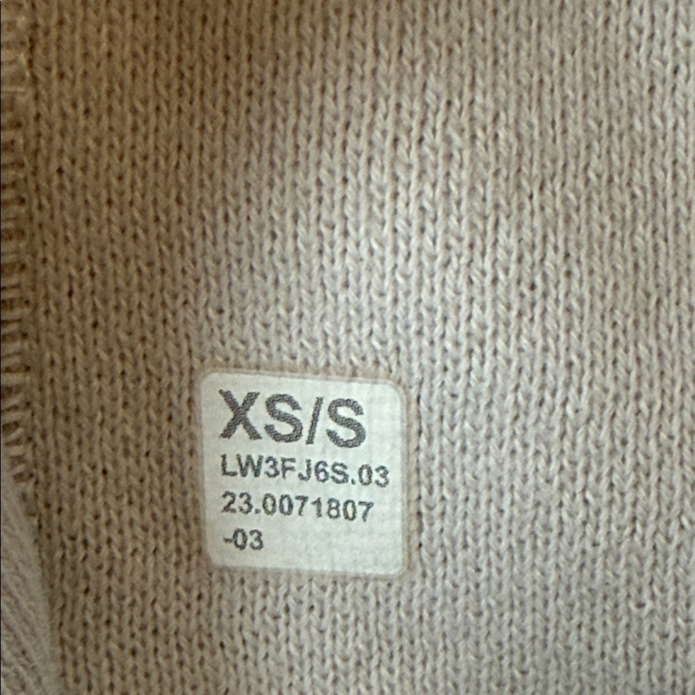 Lululemon x Peloton Scuba Oversized Funnel Neck Half Zip color is Bone size XS/S - Picture 5 of 14